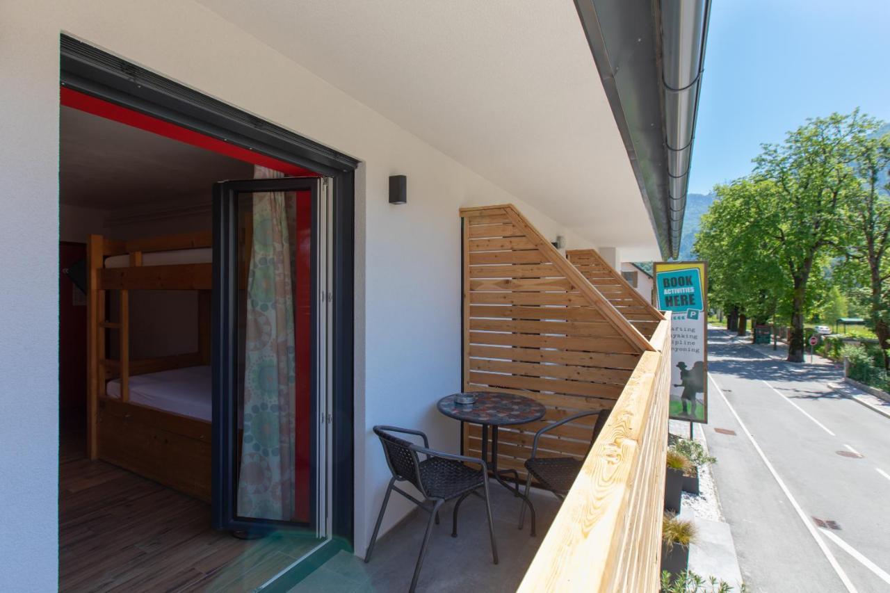 Hostel Soca Rocks โบเว็ก ภายนอก รูปภาพ