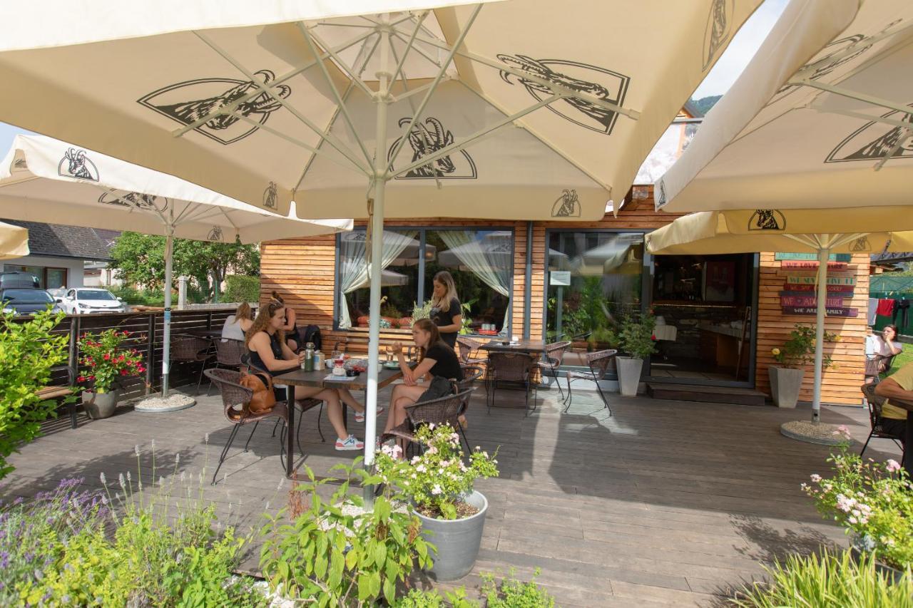 Hostel Soca Rocks โบเว็ก ภายนอก รูปภาพ