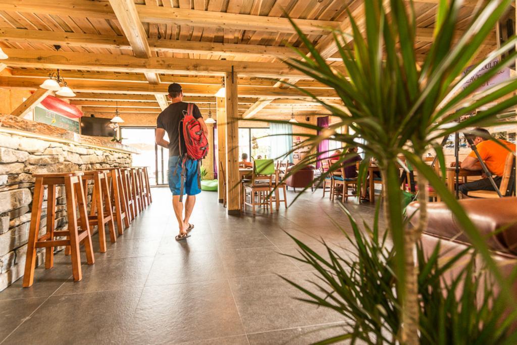 Hostel Soca Rocks โบเว็ก ภายนอก รูปภาพ
